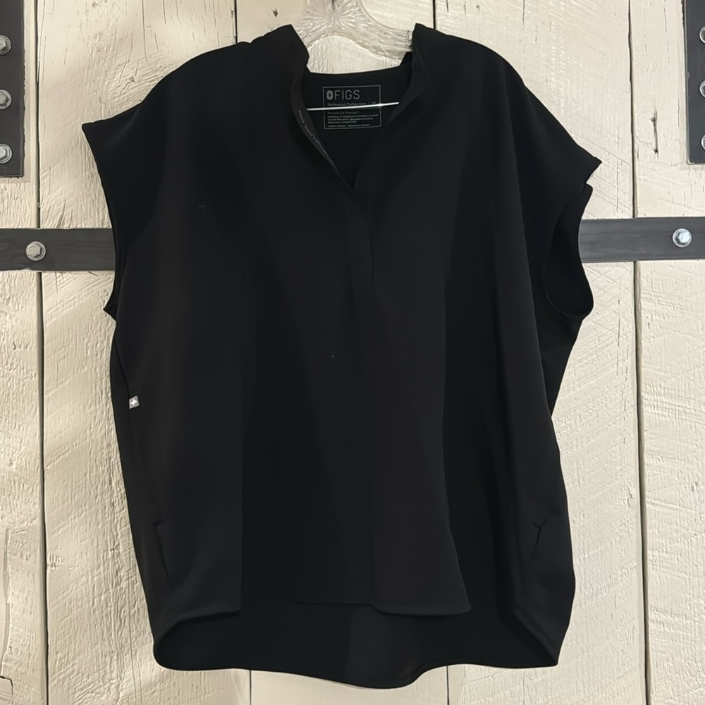 Womens Rafaela Oversized Scrub Top